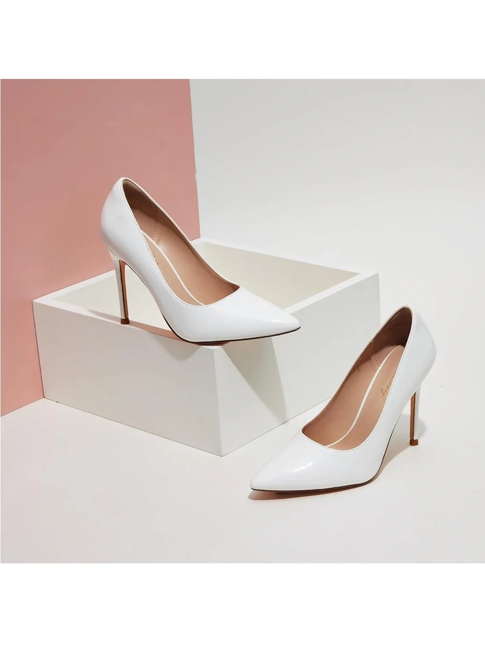 Elisabeth Lang Classic White Patent Pointed-Toe Stiletto Pump - Picture 3 of 9